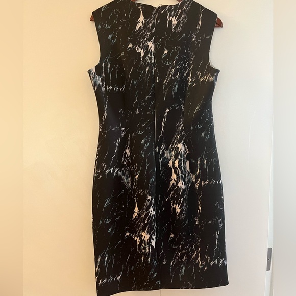 NWOT - Carmen Marc Valvo - Shift Dress - Picture 2 of 4